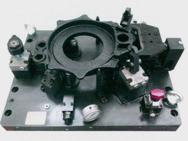 製(zhi)動器底闆液(ye)壓裌具(ju)